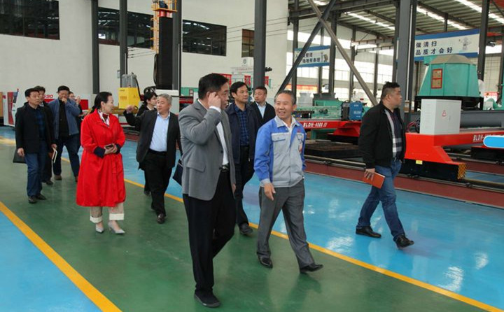 張局長指出，企業(yè)家要有三個思想支點(diǎn)