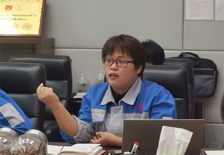 李總監(jiān)為大家進(jìn)行銷售技巧培訓(xùn)