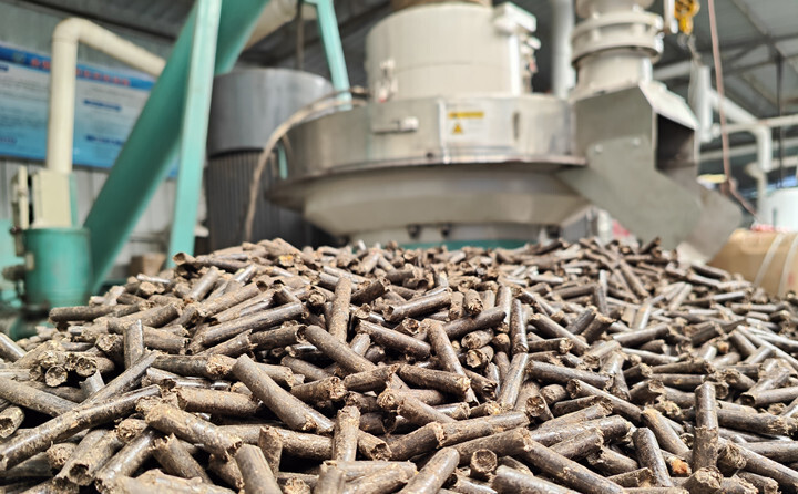 秸稈/園林廢料難處理？用秸稈顆粒機，變廢為寶